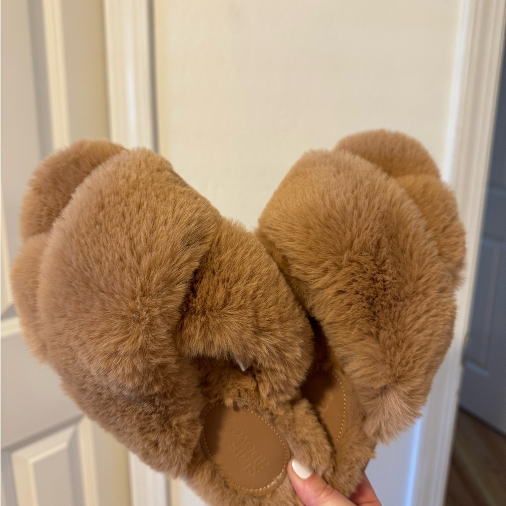 Cozy Brown Faux Fur Slippers